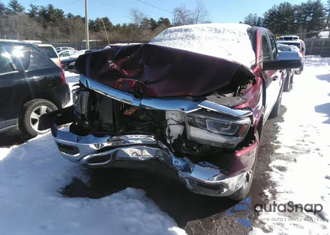 2019 Ram 1500 Laramie 4X4 5'7" Box z USA, uszkodzony, nr VIN 1C6SRFJT0KN507066